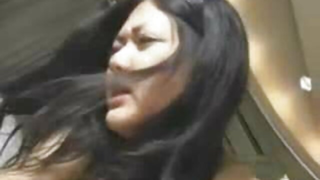 پرشهای الاغ او و سپس معلم سکسی fucks در بیدمشک او